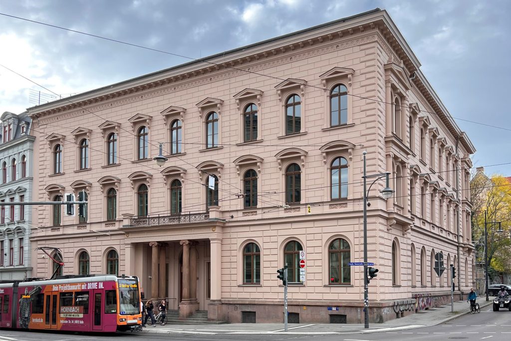 Das Gebäude der Cyberagentur in Halle (Saale) von der Ostseite.